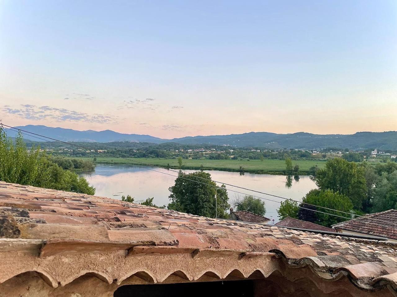 La Casa Sul Lago Posta Fibreno Bagian luar foto