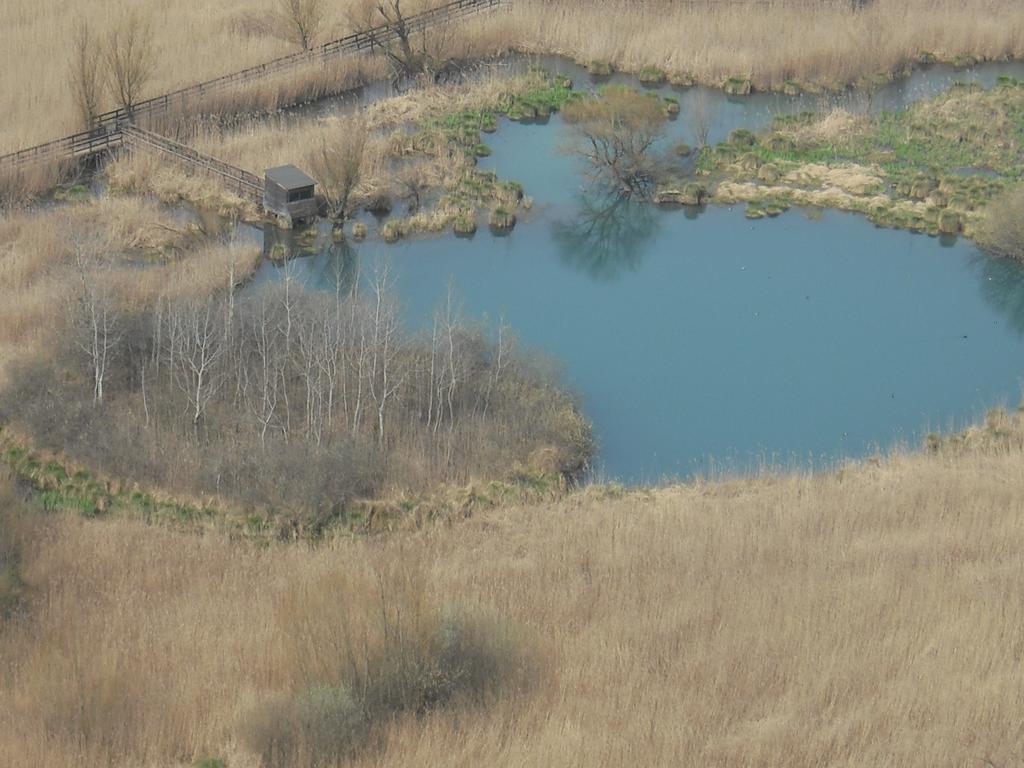 La Casa Sul Lago Posta Fibreno Bagian luar foto