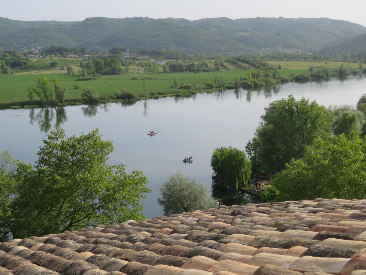 La Casa Sul Lago Posta Fibreno Bagian luar foto